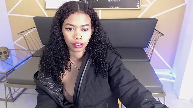 Snapshot of Shenna_brunette_ chatting on 16, 3, 2025 Shenna brunette online show from 16, 3, 2025