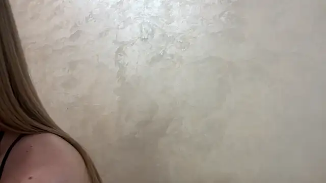 CaitlinaJayne23 online show from 4, 4, 2026