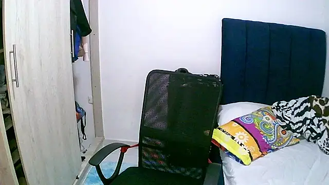 sexy diamante  online show from 12, 3, 2026