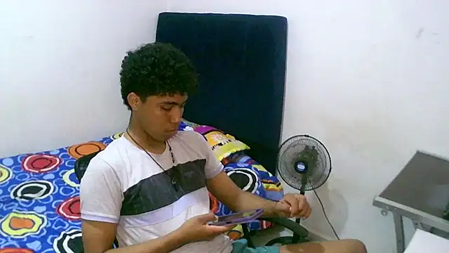 sexy diamante  online show from 18, 9, 2025