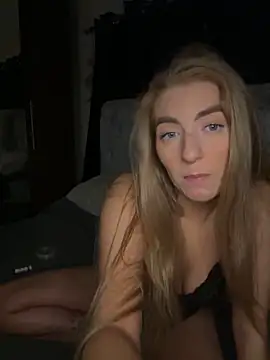 Summer Paige online show from 19, 10, 2025