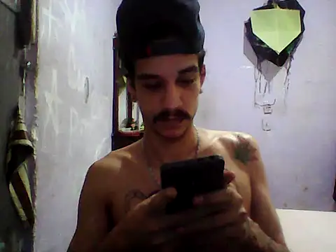 Snapshot of gatobranco001 chatting on 27, 2, 2025 gatobranco001 online show from 27, 2, 2025