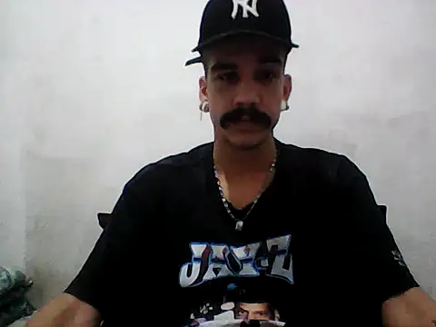 Snapshot of gatobranco001 chatting on 11, 6, 2026 gatobranco001 online show from 11, 6, 2026