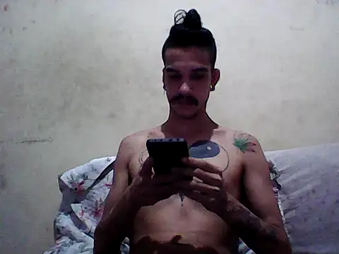 Snapshot of gatobranco001 chatting on 16, 3, 2025 gatobranco001 online show from 16, 3, 2025