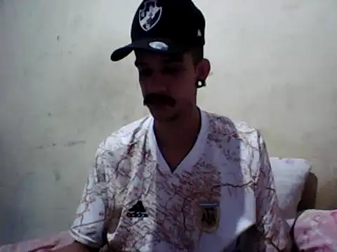 Snapshot of gatobranco001 chatting on 8, 3, 2025 gatobranco001 online show from 8, 3, 2025