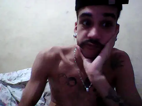 Snapshot of gatobranco001 chatting on 19, 3, 2025 gatobranco001 online show from 19, 3, 2025