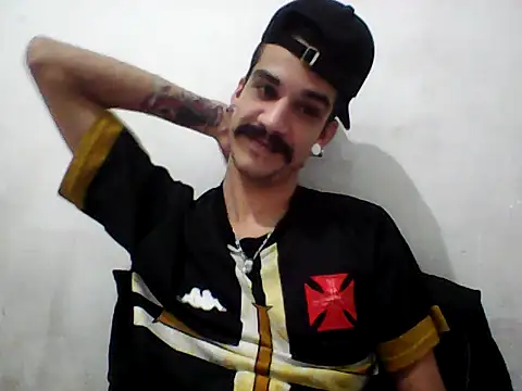 Snapshot of gatobranco001 chatting on 30, 5, 2026 gatobranco001 online show from 30, 5, 2026
