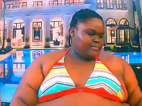 Snapshot of EbonyHotBuns chatting on 12, 6, 2026 EbonyHotBuns online show from 12, 6, 2026