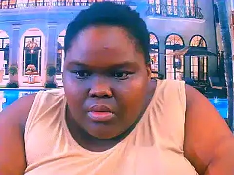 Snapshot of EbonyHotBuns chatting on 5, 6, 2026 EbonyHotBuns online show from 5, 6, 2026