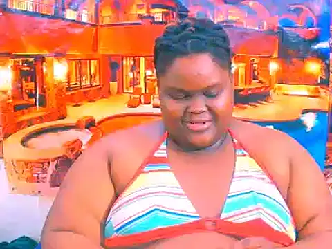 Snapshot of EbonyHotBuns chatting on 9, 7, 2026 EbonyHotBuns online show from 9, 7, 2026