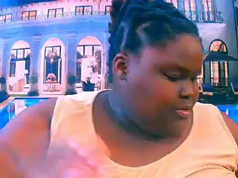 Snapshot of EbonyHotBuns chatting on 30, 6, 2026 EbonyHotBuns online show from 30, 6, 2026