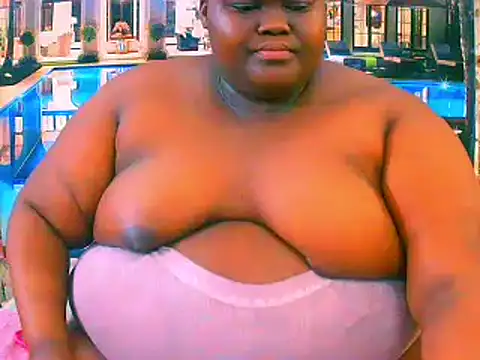 Snapshot of EbonyHotBuns chatting on 4, 6, 2026 EbonyHotBuns online show from 4, 6, 2026