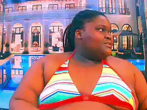 Snapshot of EbonyHotBuns chatting on 11, 6, 2026 EbonyHotBuns online show from 11, 6, 2026