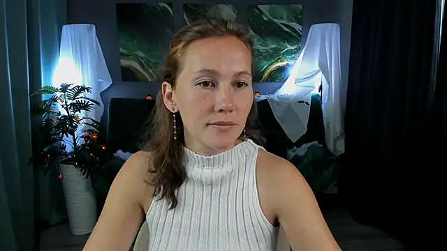 Snapshot of MichelleOrtis chatting on 21, 10, 2025 MichelleOrtis online show from 21, 10, 2025