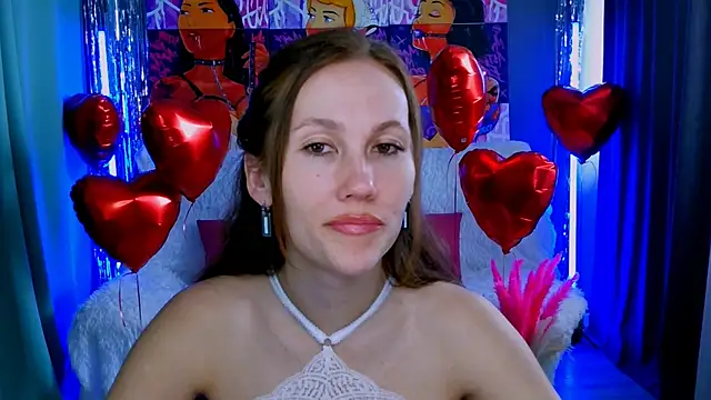 Snapshot of MichelleOrtis chatting on 8, 3, 2025 MichelleOrtis online show from 8, 3, 2025