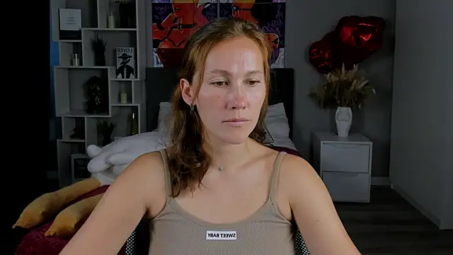 Snapshot of MichelleOrtis chatting on 10, 9, 2025 MichelleOrtis online show from 10, 9, 2025