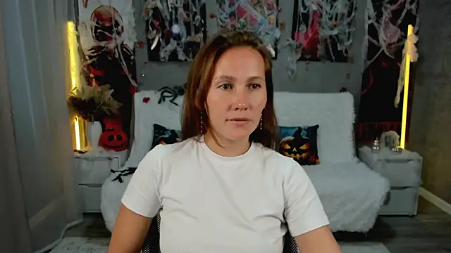 Snapshot of MichelleOrtis chatting on 30, 10, 2025 MichelleOrtis online show from 30, 10, 2025