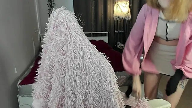 ReddHotPipper online show from 13, 9, 2025