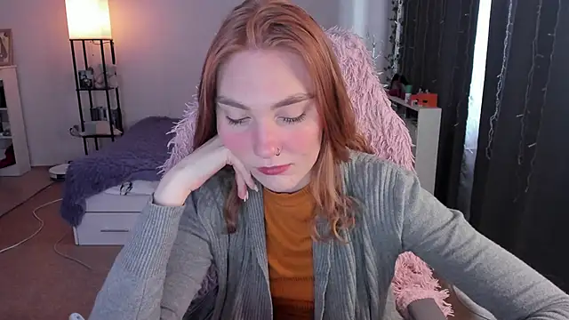 Snapshot of ReddHotPipper chatting on 27, 2, 2026 ReddHotPipper online show from 27, 2, 2026