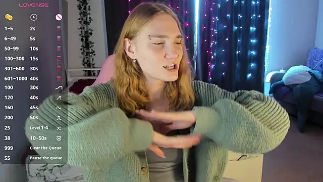 ReddHotPipper online show from 12, 3, 2025