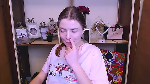 MissOliviaa  online show from 25, 1, 2025