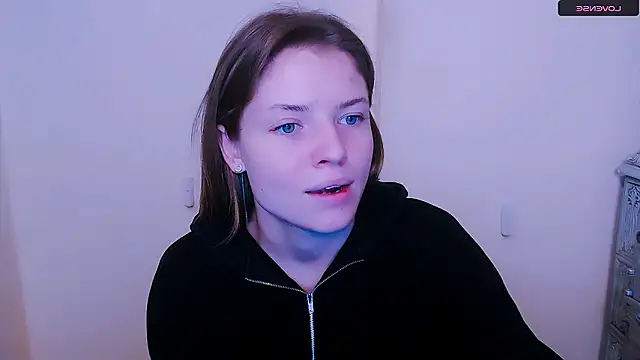 MissOliviaa  online show from 1, 2, 2025