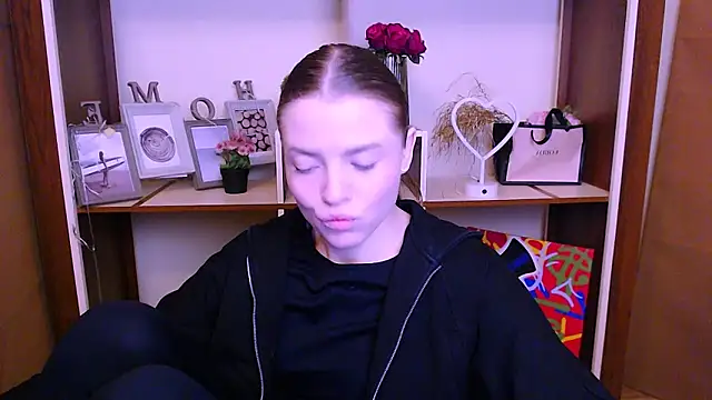 MissOliviaa  online show from 26, 1, 2025