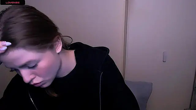 MissOliviaa  online show from 22, 2, 2025