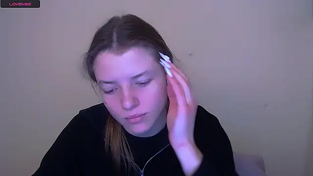 MissOliviaa  online show from 28, 2, 2025