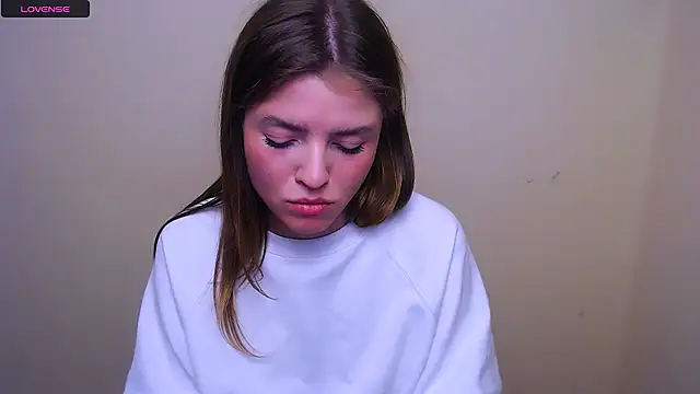 MissOliviaa  online show from 25, 2, 2025