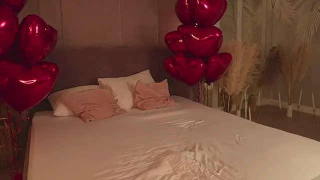 Smiley Mia online show from 10, 2, 2026