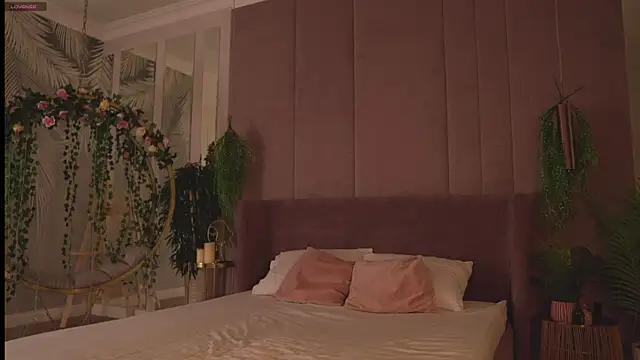 Smiley Mia online show from 16, 11, 2025