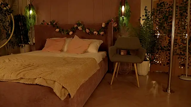 Smiley Mia online show from 11, 10, 2025