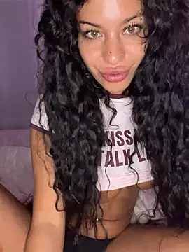 AlyssaHottv  online show from 8, 4, 2026