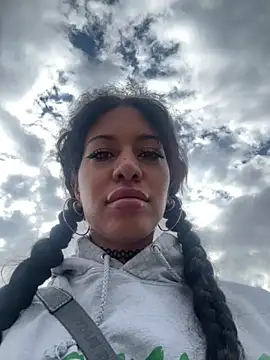 AlyssaHottv  online show from 19, 4, 2026