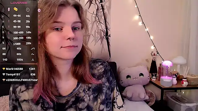 Moona xx online show from 19, 1, 2025