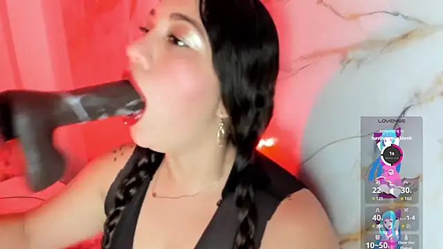 hade cute online show from 13, 5, 2026