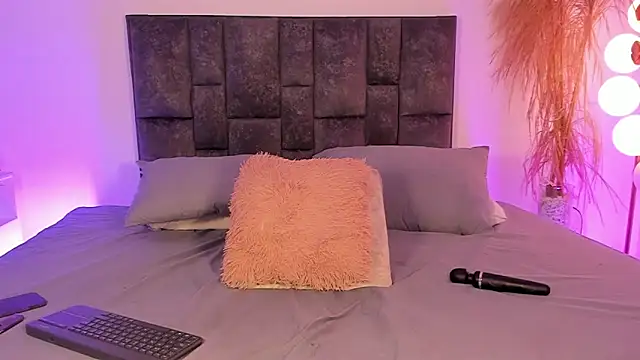 SusanAriasl online show from 21, 3, 2025