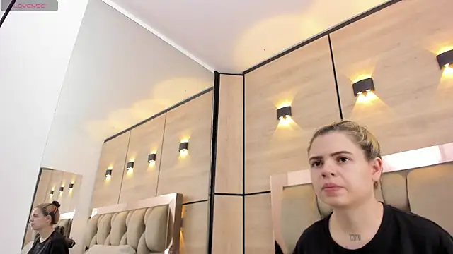 dorothy vegga online show from 21, 12, 2025