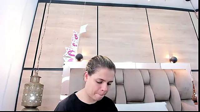 dorothy vegga online show from 21, 2, 2026