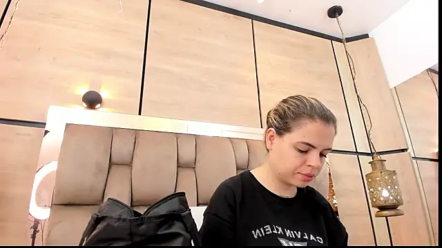 dorothy vegga online show from 23, 2, 2026