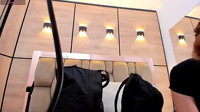 dorothy vegga online show from 8, 11, 2025