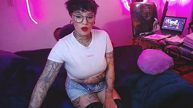 Snapshot of tatouagendecouple chatting on 14, 9, 2025 tatouagendecouple online show from 14, 9, 2025