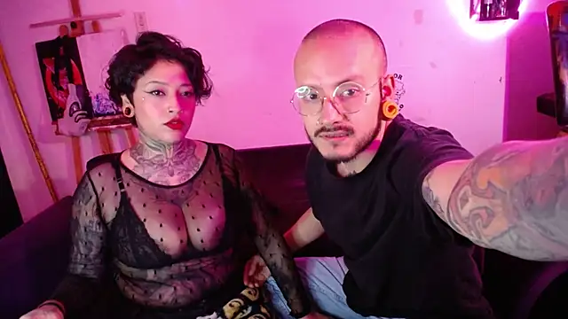 Snapshot of tatouagendecouple chatting on 7, 11, 2025 tatouagendecouple online show from 7, 11, 2025