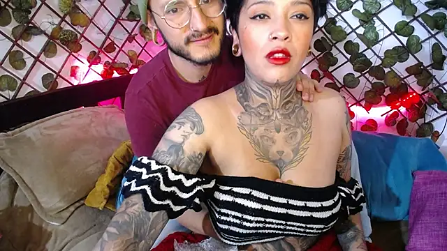 Snapshot of tatouagendecouple chatting on 20, 3, 2025 tatouagendecouple online show from 20, 3, 2025