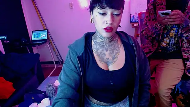 Snapshot of tatouagendecouple chatting on 9, 9, 2025 tatouagendecouple online show from 9, 9, 2025