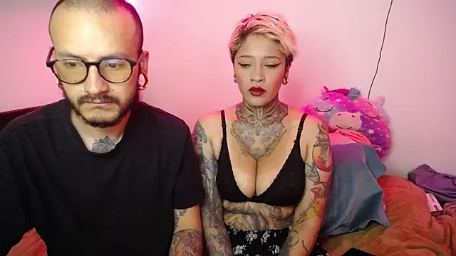 Snapshot of tatouagendecouple chatting on 1, 3, 2025 tatouagendecouple online show from 1, 3, 2025