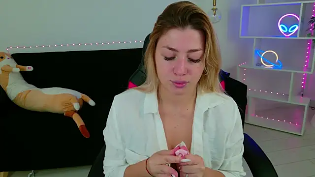 HelenaMorgan online show from 10, 9, 2025