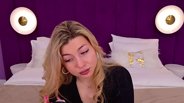 HelenaMorgan online show from 13, 3, 2025