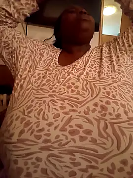 KennyBigWoman online show from 22, 11, 2025